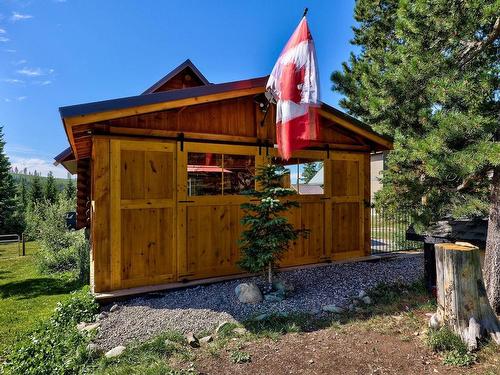 4761 Atwater Road, Logan Lake, BC - Outdoor