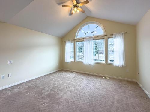 2454 Sunset Drive, Kamloops, BC - Indoor Photo Showing Other Room