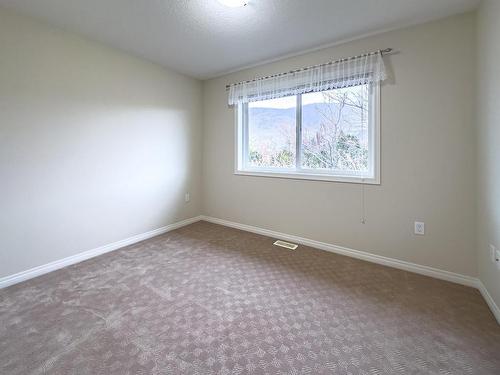 2454 Sunset Drive, Kamloops, BC - Indoor Photo Showing Other Room