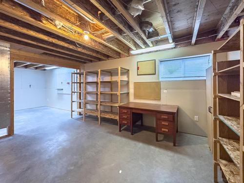 2454 Sunset Drive, Kamloops, BC - Indoor Photo Showing Basement