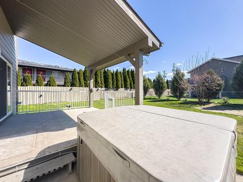 2454 Sunset Drive, Kamloops, BC - Outdoor