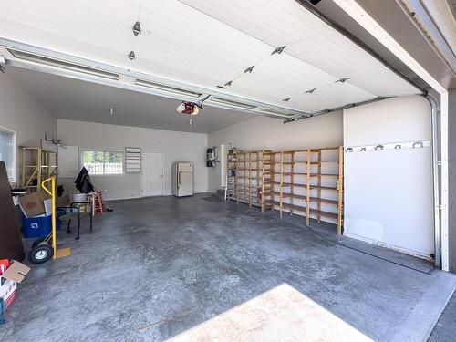 2454 Sunset Drive, Kamloops, BC - Indoor Photo Showing Garage