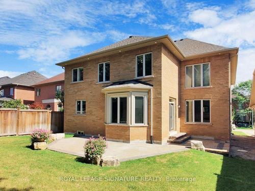 2238 Lyndhurst Dr, Oakville, ON - Outdoor