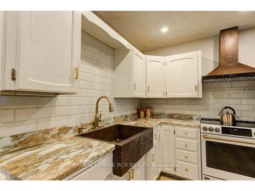 9811 Creek Rd, Minto, ON - Indoor Photo Showing Kitchen