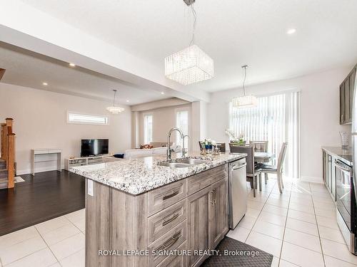 627 Wild Rye St, Waterloo, ON - Indoor Photo Showing Kitchen With Double Sink With Upgraded Kitchen