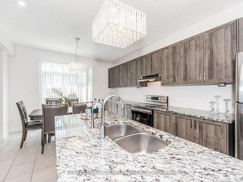 627 Wild Rye St, Waterloo, ON - Indoor Photo Showing Kitchen With Double Sink With Upgraded Kitchen