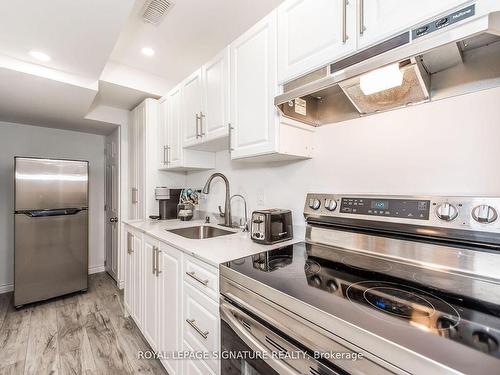 627 Wild Rye St, Waterloo, ON - Indoor Photo Showing Kitchen