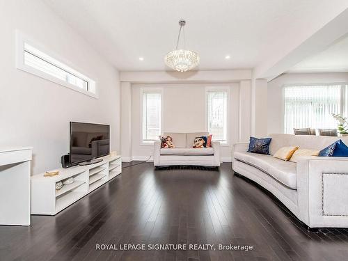 627 Wild Rye St, Waterloo, ON - Indoor Photo Showing Living Room