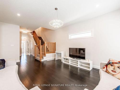 627 Wild Rye St, Waterloo, ON - Indoor Photo Showing Living Room