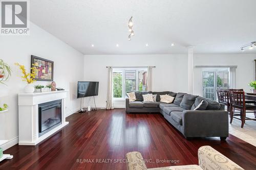 72 Hinrichs Crescent, Cambridge, ON - Indoor Photo Showing Living Room With Fireplace