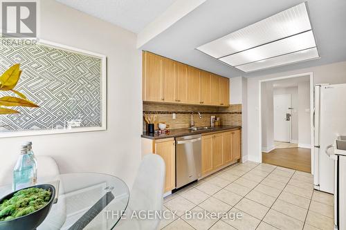 101 - 1155 Bough Beeches Boulevard, Mississauga (Rathwood), ON - Indoor Photo Showing Kitchen