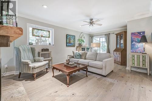 1242 Kensington Park Road, Oakville (Iroquois Ridge South), ON - Indoor Photo Showing Living Room