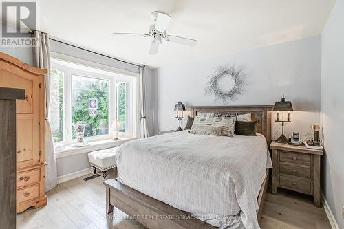 1242 Kensington Park Road, Oakville, ON - Indoor Photo Showing Bedroom