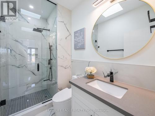 48 Atlee Avenue, Toronto (Birchcliffe-Cliffside), ON - Indoor Photo Showing Bathroom