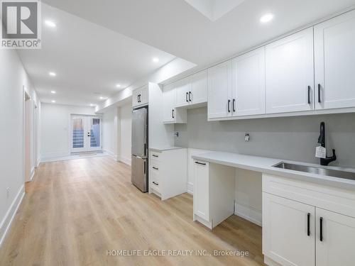 48 Atlee Avenue, Toronto (Birchcliffe-Cliffside), ON - Indoor Photo Showing Kitchen