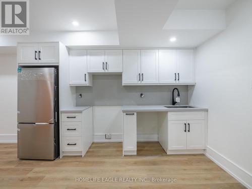 48 Atlee Avenue, Toronto (Birchcliffe-Cliffside), ON - Indoor Photo Showing Kitchen