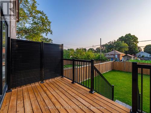 48 Atlee Avenue, Toronto (Birchcliffe-Cliffside), ON - Outdoor With Deck Patio Veranda