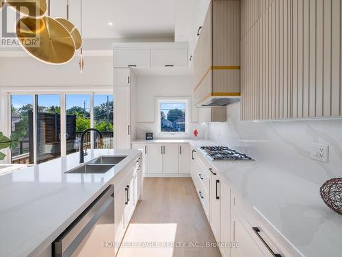 48 Atlee Avenue, Toronto (Birchcliffe-Cliffside), ON - Indoor Photo Showing Kitchen With Double Sink With Upgraded Kitchen