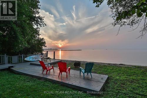 229 Hedge Road, Georgina, ON - Outdoor With Deck Patio Veranda