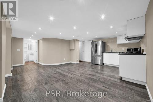 Lower - 1 Queen Isabella Crescent, Vaughan, ON - Indoor Photo Showing Kitchen