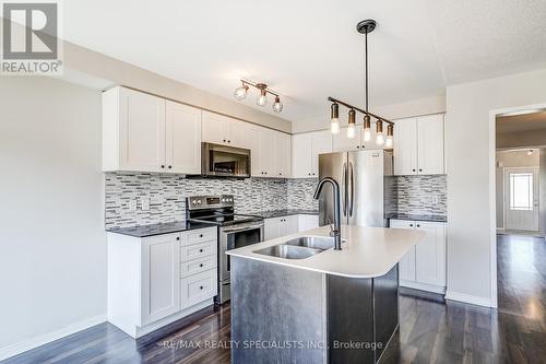 119 Rutherford Road, Bradford West Gwillimbury, ON - Indoor Photo Showing Kitchen With Stainless Steel Kitchen With Double Sink With Upgraded Kitchen