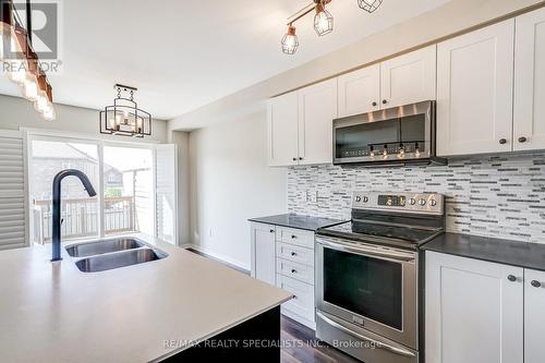 119 Rutherford Road, Bradford West Gwillimbury (Bradford), ON - Indoor Photo Showing Kitchen With Double Sink With Upgraded Kitchen