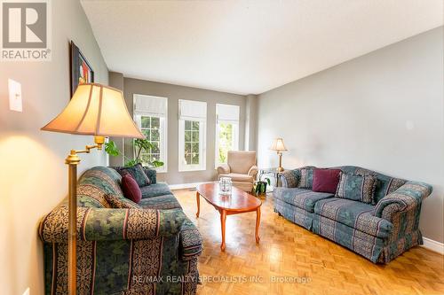 2582 Ambercroft Trail, Mississauga (Central Erin Mills), ON - Indoor Photo Showing Living Room