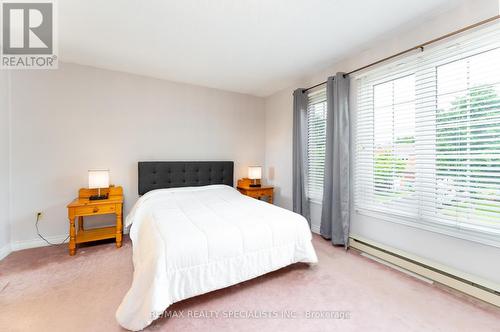 2582 Ambercroft Trail, Mississauga (Central Erin Mills), ON - Indoor Photo Showing Bedroom