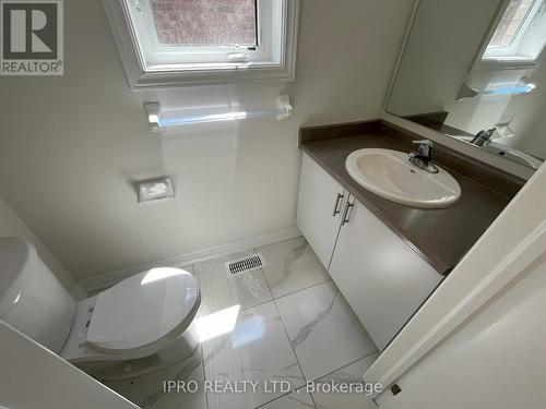 14 Ludlow Drive, Barrie, ON - Indoor Photo Showing Bathroom