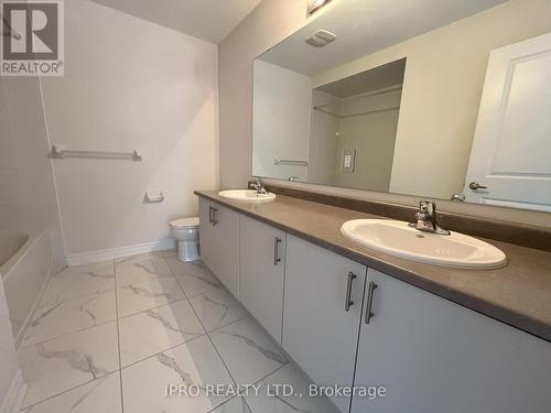 14 Ludlow Drive, Barrie, ON - Indoor Photo Showing Bathroom