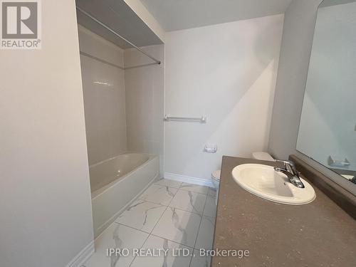 14 Ludlow Drive, Barrie, ON - Indoor Photo Showing Bathroom