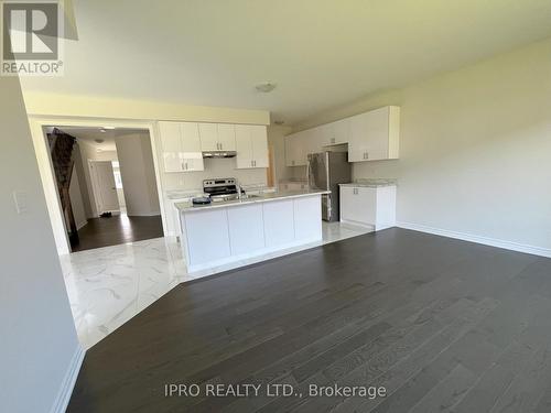 14 Ludlow Drive, Barrie, ON - Indoor Photo Showing Kitchen