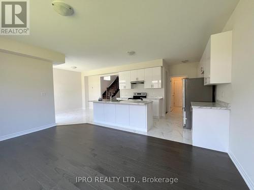 14 Ludlow Drive, Barrie, ON - Indoor Photo Showing Kitchen