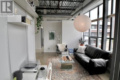 Ph7 - 363 Sorauren Avenue, Toronto (Roncesvalles), ON - Indoor Photo Showing Living Room