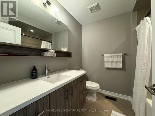 371 Wheat Boom Drive, Oakville, ON - Indoor Photo Showing Bathroom