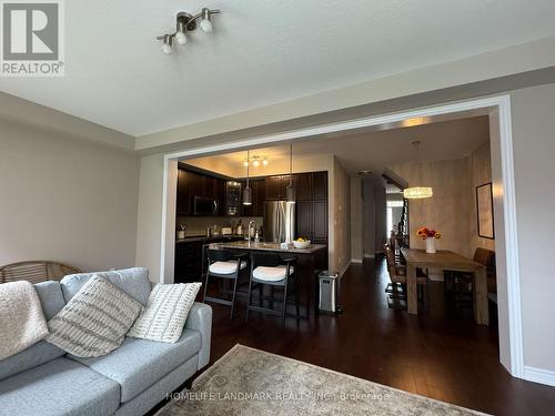 371 Wheat Boom Drive, Oakville, ON - Indoor Photo Showing Living Room