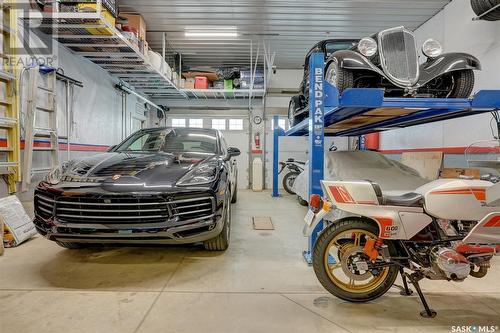 4824 Mccombie Crescent, Regina, SK - Indoor Photo Showing Garage