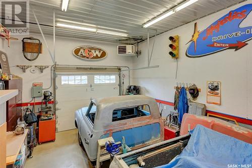 4824 Mccombie Crescent, Regina, SK - Indoor Photo Showing Garage