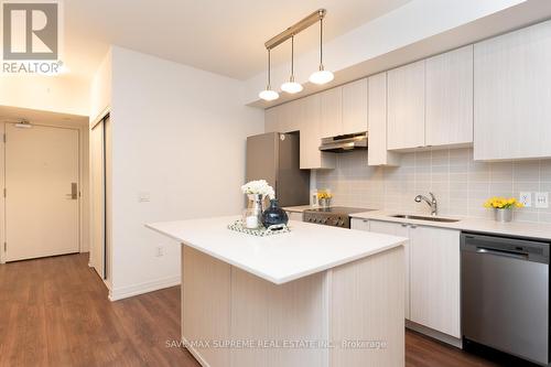 305 - 408 Browns Line, Toronto (Alderwood), ON - Indoor Photo Showing Kitchen With Upgraded Kitchen