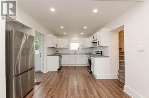 318 High Street, Moncton, NB - Indoor Photo Showing Kitchen