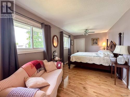 441 Nosov Dr, Iroquois Falls, ON - Indoor Photo Showing Bedroom