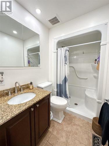 441 Nosov Dr, Iroquois Falls, ON - Indoor Photo Showing Bathroom