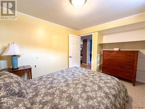 441 Nosov Dr, Iroquois Falls, ON - Indoor Photo Showing Bedroom