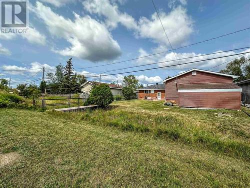 441 Nosov Dr, Iroquois Falls, ON - Outdoor