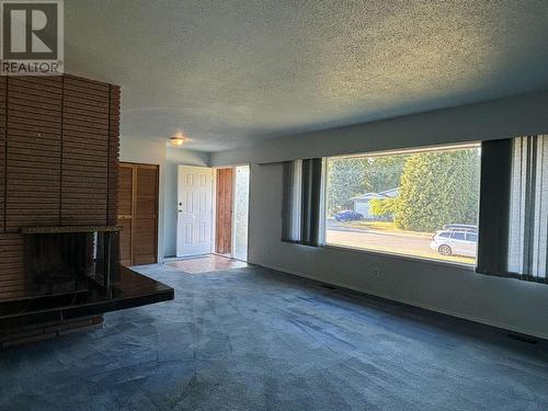 4833 Loen Avenue, Terrace, BC - Indoor Photo Showing Other Room