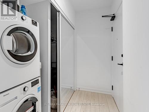 2709 - 55 Mercer Street, Toronto, ON - Indoor Photo Showing Laundry Room