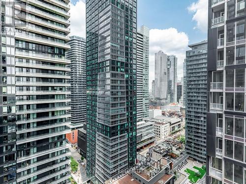 2709 - 55 Mercer Street, Toronto, ON - Outdoor With Facade