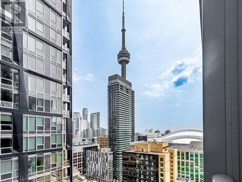 2709 - 55 Mercer Street, Toronto, ON - Outdoor With Facade