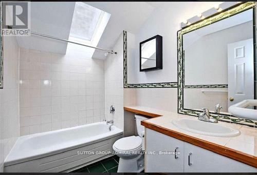 406 Roehampton Avenue, Toronto (Mount Pleasant East), ON - Indoor Photo Showing Bathroom