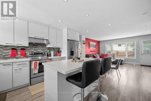 55 - 120 Quigley Road, Hamilton (Vincent), ON - Indoor Photo Showing Kitchen With Upgraded Kitchen